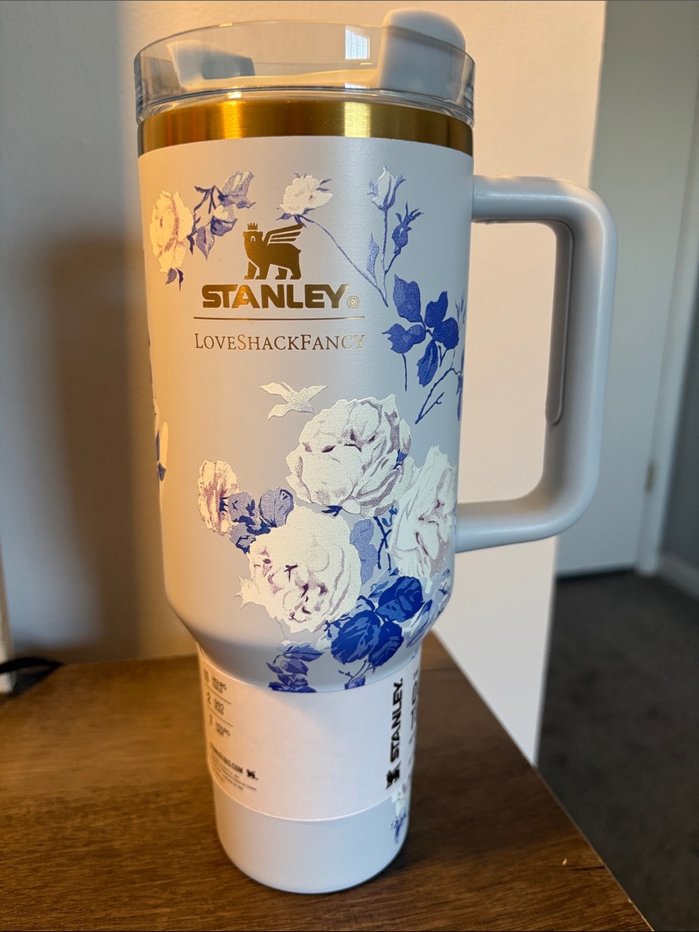 Stanley x LoveShackFancy 40 oz Quencher H2.0 Floral Tumbler NIB - Picture 1 of 7